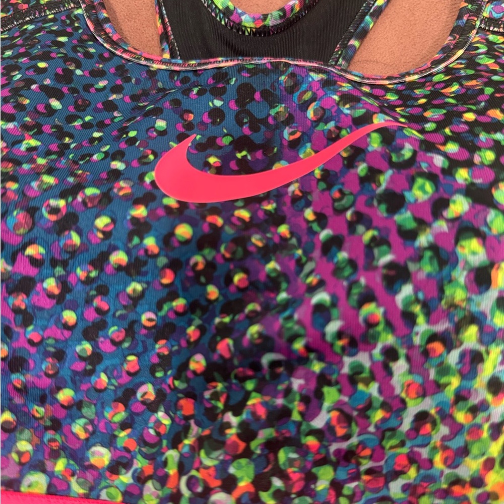NWOT Nike Sports Bra with Racerback Design - Picture 4 of 5